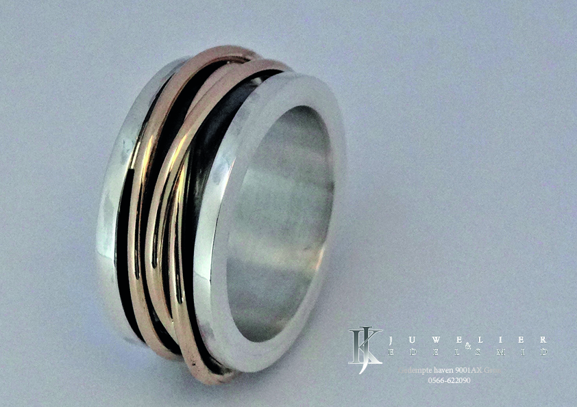 Zilveren basis ring ingelegt met 14 karaat geelgouden draad _1
